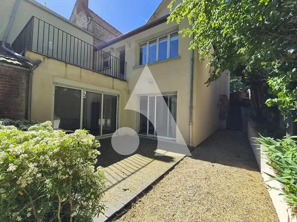 Maison L'isle Adam 10 pièce(s) 169.75 m2