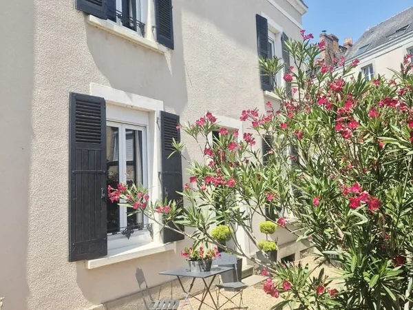 Maison familiale de 219 m2 avec atelier indépendant Centre