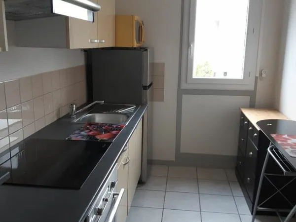 F2 meublé avec parking