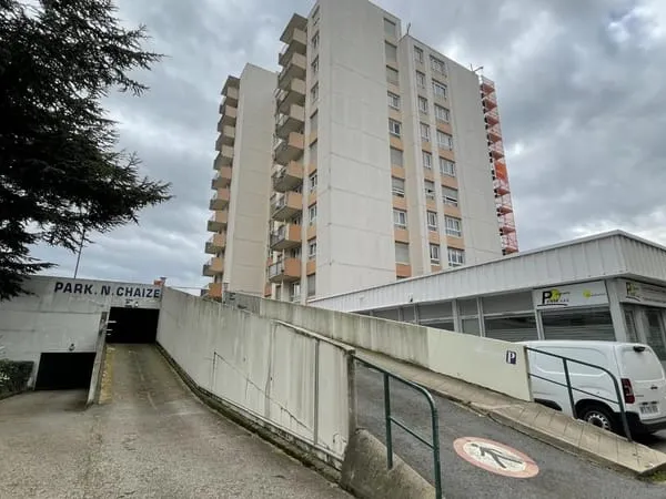 PARKING BELLEVUE N°157