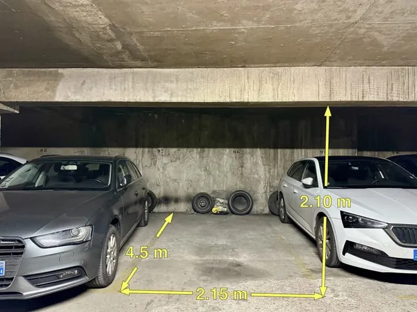 Parking Place Félix Eboué