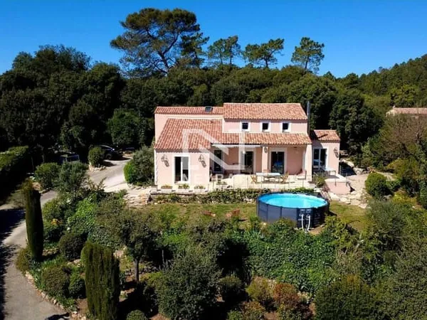 MONTAUROUX VILLA 4 CHAMBRES / GRAND GARAGE / VUE PANORAMIQUE