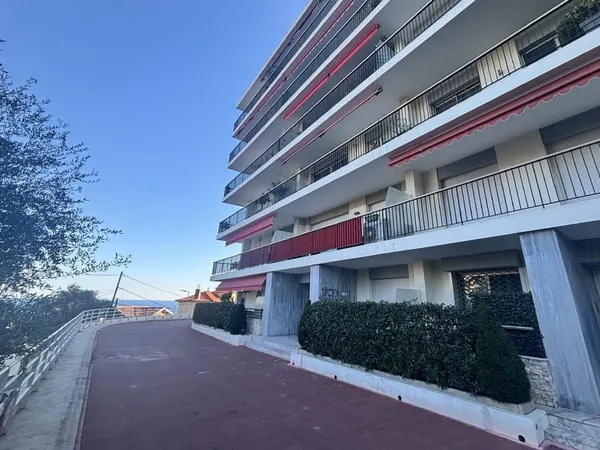 4P, terrasse , luxueuse résidence avec piscine