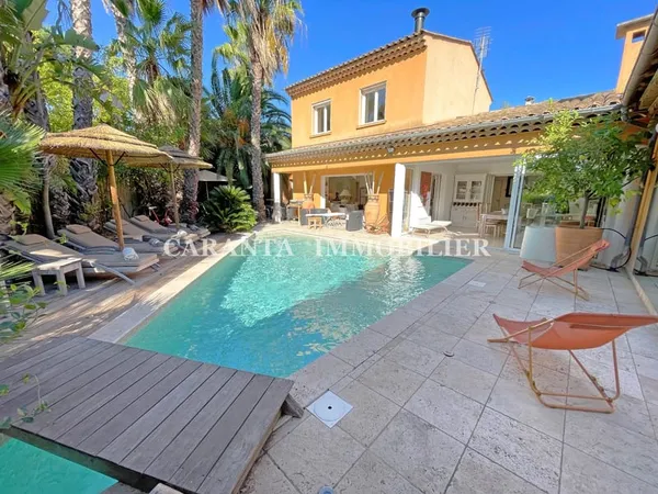 Vente appartement 4 pièces Ste Maxime avec piscine, jardin e