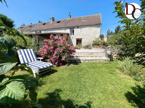 À vendre Maison ancienne pleine de charme, au coeur d'un v