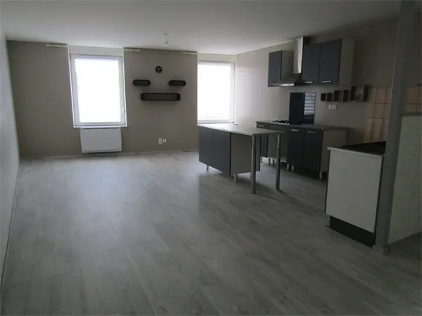F3 DUPLEX AVEC CUISINE SEMI EQUIPEE