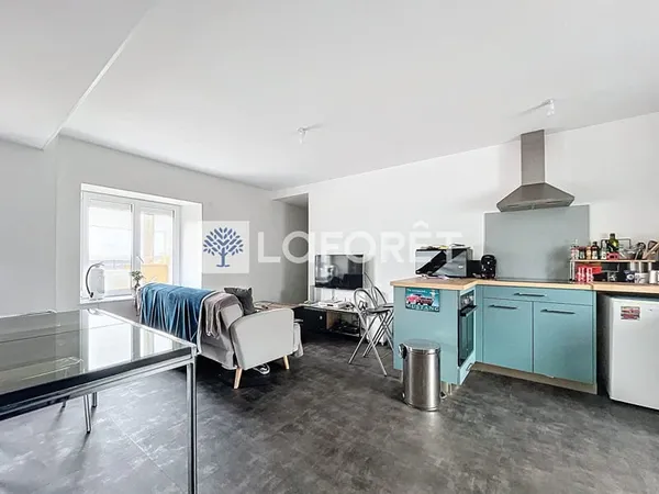 Investissement Locatif - Ensemble de deux appartements Parthenay d'environ 132 m2