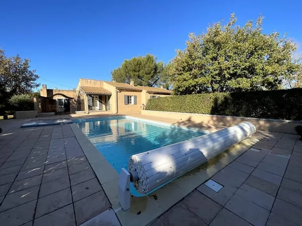 Maison Saint Saturnin Les Apt 5 pièce(s) 130 m2