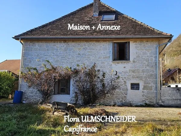 Maison mitoyenne + annexe en pierre à vendre à VIONS en CHAUTAGNE, avec cour et terrain - env. 35 mn