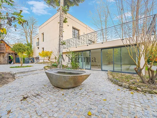 Nogent Sur Marne - Maison 9 pièces de 305 m2