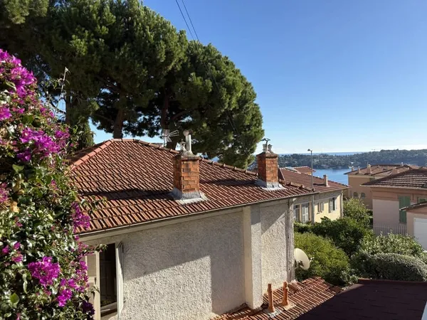 2 PIECES PROCHE VILLAGE VILLFANCHE-SUR-MER