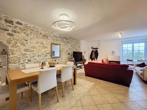 Appartement dernier étage au Château des Allières