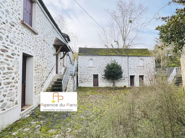 CHARMANTE PROPRIETE COMPOSEE DE DEUX MAISONS ET DIVERS REMIS