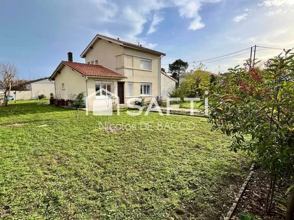 Maison proche toutes commoditées