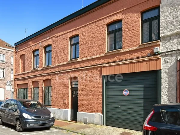 Maison à fort potentiel - Habitation, activité professionnelle ou investissement - Tourcoing- 140 m²