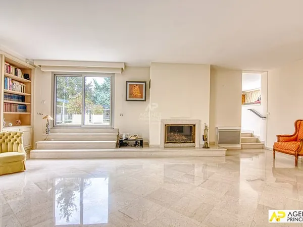 Versailles Glatigny Appartement 6 pièces 174 m² 1er et dernier étage avec ascenseur, terrasses de 91