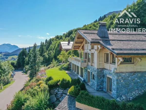 Spacieux chalet haut de gamme avec piscine intérieure