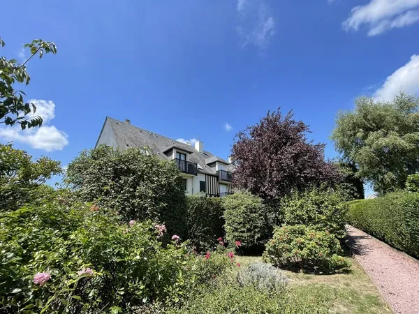A proximité de la Thalasso et de la plage