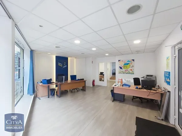 Local commercial 61 m²