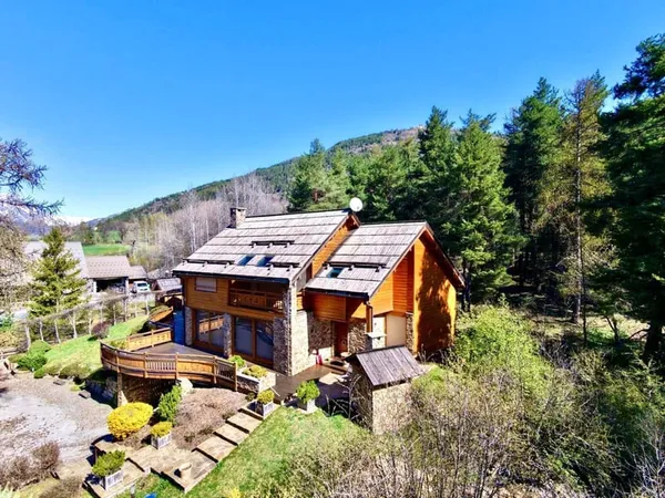 Chalet d'exception à l'architecture unique Serre-Chevalier