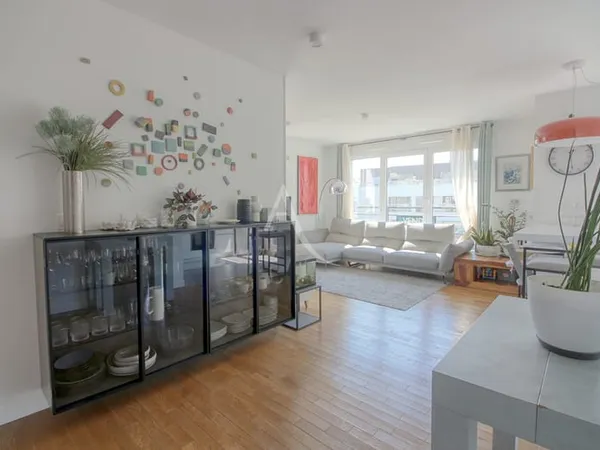 Appartement 5 pièce(s) 88.93 m2 4 chambres + 3 parkings (dont 1 box)