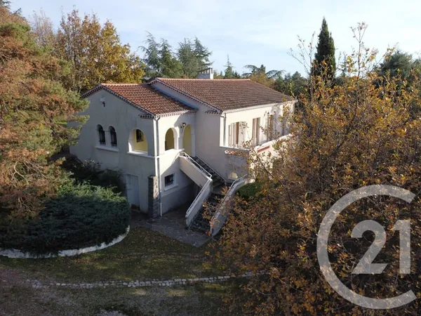 Maison 7 pièces 204 m²