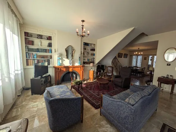 A VENDRE LE MANS RIVE DROITE - MAISON DE CARACTERE 4 CHAMBRE