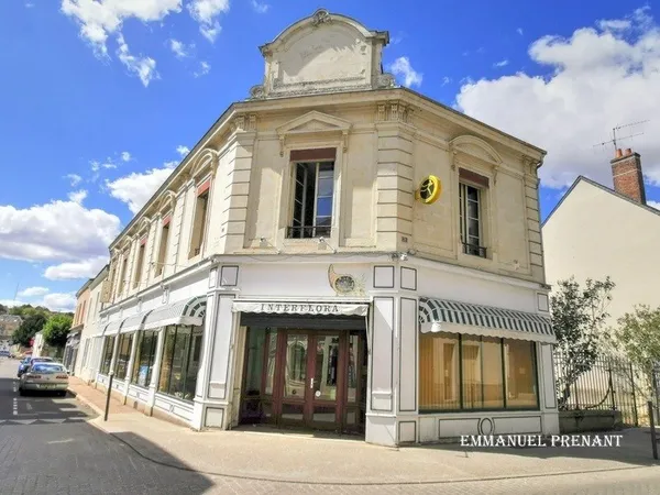 Dpt Sarthe (72), à vendre SAINT CALAIS maison P5 de 180 m² - Terrain de 180,00 m²
