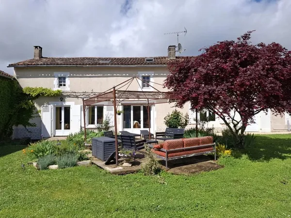 Charmante maison de 3 chambres située dans un joli village