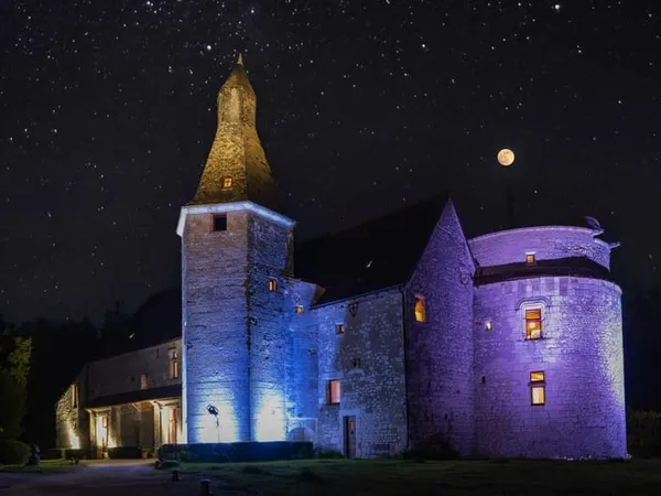MAGNIFIQUE château du XVème siècle 100% rénové.