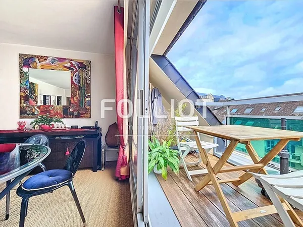 Dernier étage, 4 pièces avec terrasse en duplex de 84 m2, trois chambres - Caen centre
