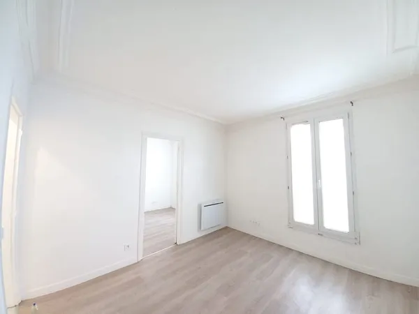 F2 /30 M² /PROX MAIRIE / 7 MINUTES GARE