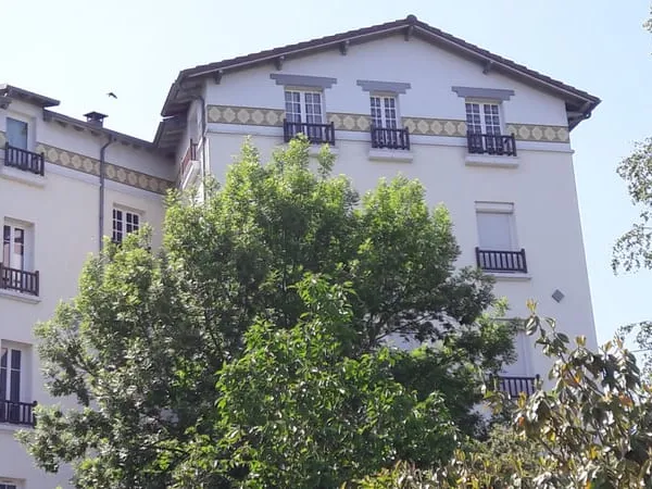 Appartement en résidence avec jardin