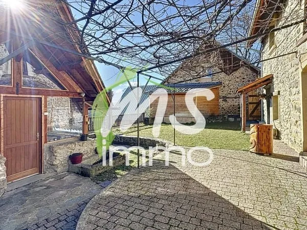 Maison T7 de 270 m² - CHABOTTES