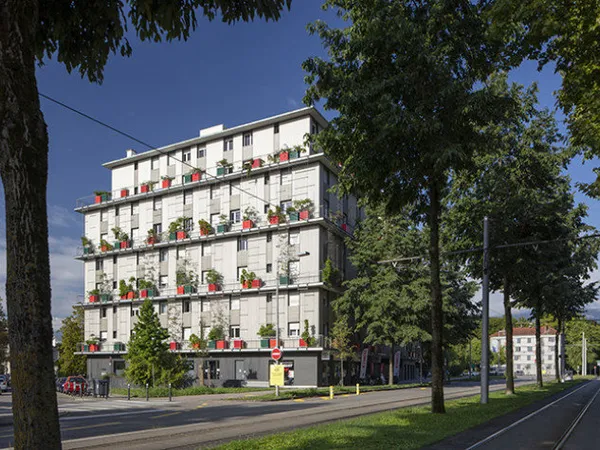 Appartement Location Grenoble 1p 18m² 548€
