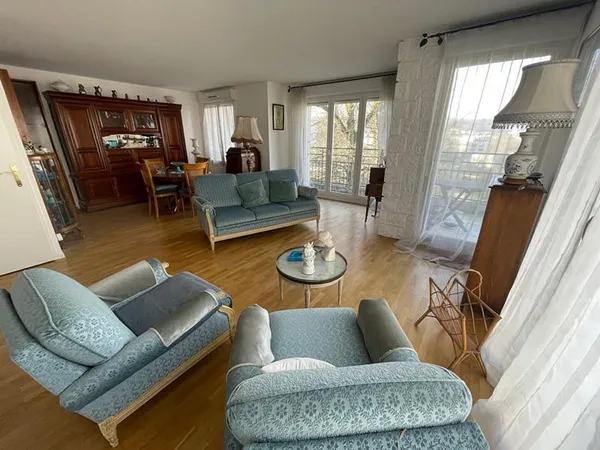 APPARTEMENT 4 PIECES ST CYR L ECOLE - 3 chambres- 77m2