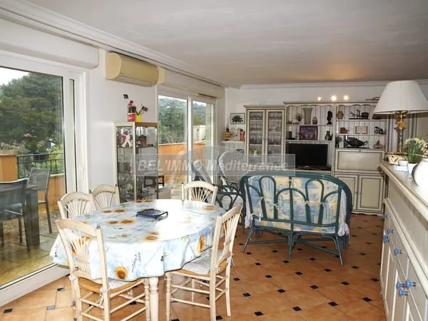 Appt F5 de 84 m2, terrasse 31 m2, Cave et Garage