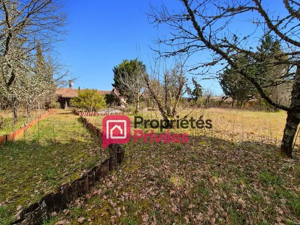 Bien rare à Casteljaloux : 2 maisons en pierre sur 3 000 m² de terrain