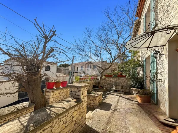 LES PENNES MIRABEAU - Maison de ville 4 pièces de 136m2 avec terrasse et garage