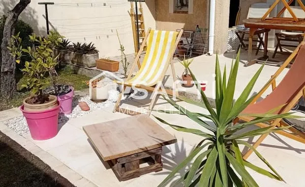 AUBORD : villa avec garage, jardin et piscine