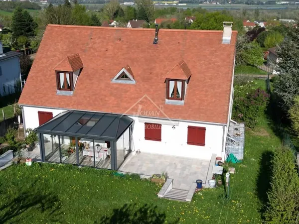 BELLE MAISON AVEC VUE DEGAGEE