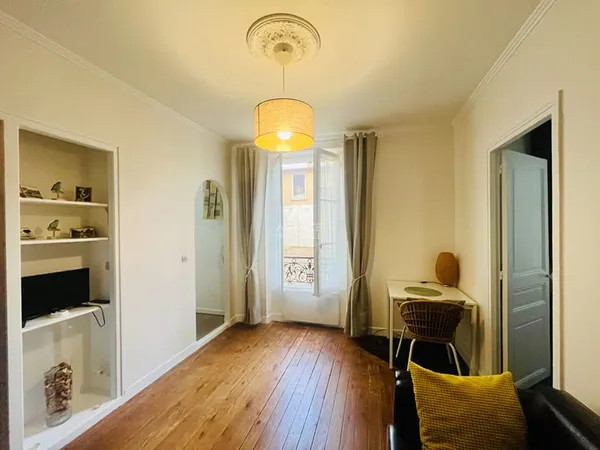 'Versailles Ermitage' joli appartement meublé sur cour pavée de 2 pièces de 33 m² !