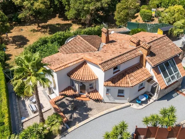 Superbe villa rénovée avec appartement attenant Centre-vil