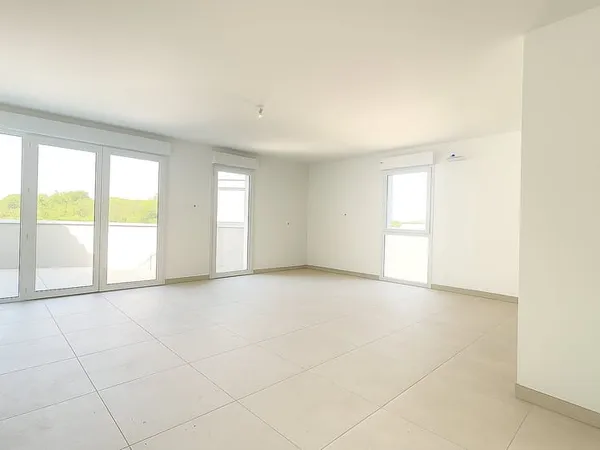 Appartement 3 pièces à vendre - 62 m2 avec balcon 10 m2 à Vi