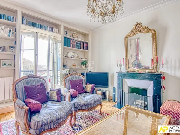 Versailles Notre-Dame Boulevard de la Reine Appartement duplex 4 pièces 84 m² situé au 2ème et derni