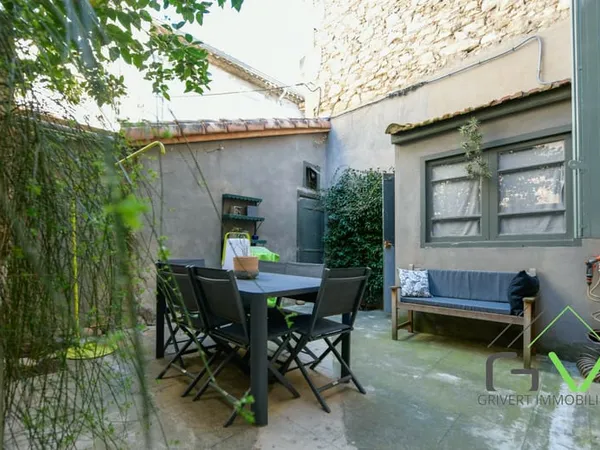 Maison de ville de 126,7m2 avec extérieur et terrasse panoramiq