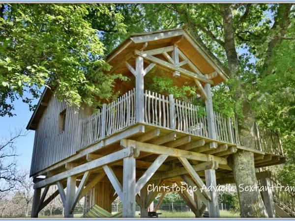Hôtellerie et restauration Vente Saint-Capraise-de-Lalinde 12p 340m² 799700€