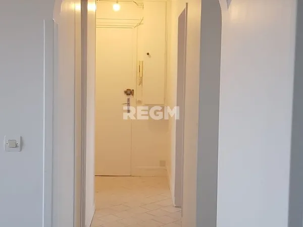 GARE DE MELUN APPARTEMENT TYPE 4