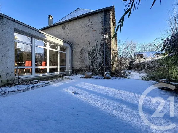 Maison 8 pièces 241 m²