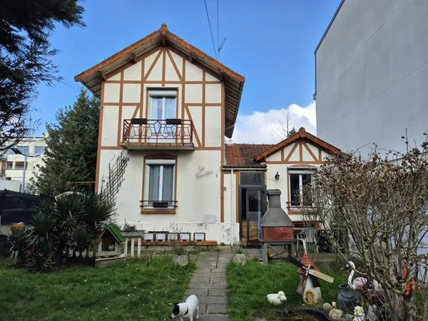 À vendre Maison familiale avec jardin Proche écoles et R